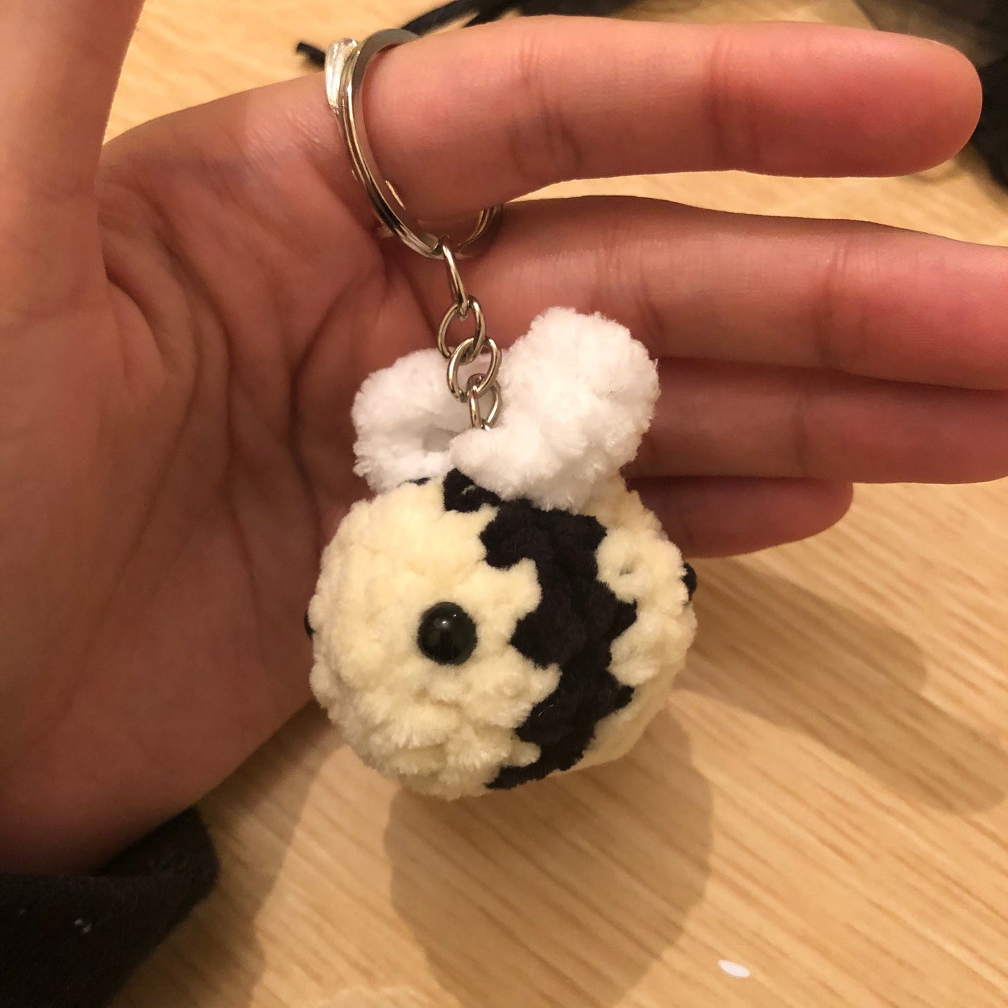 Bee keyring